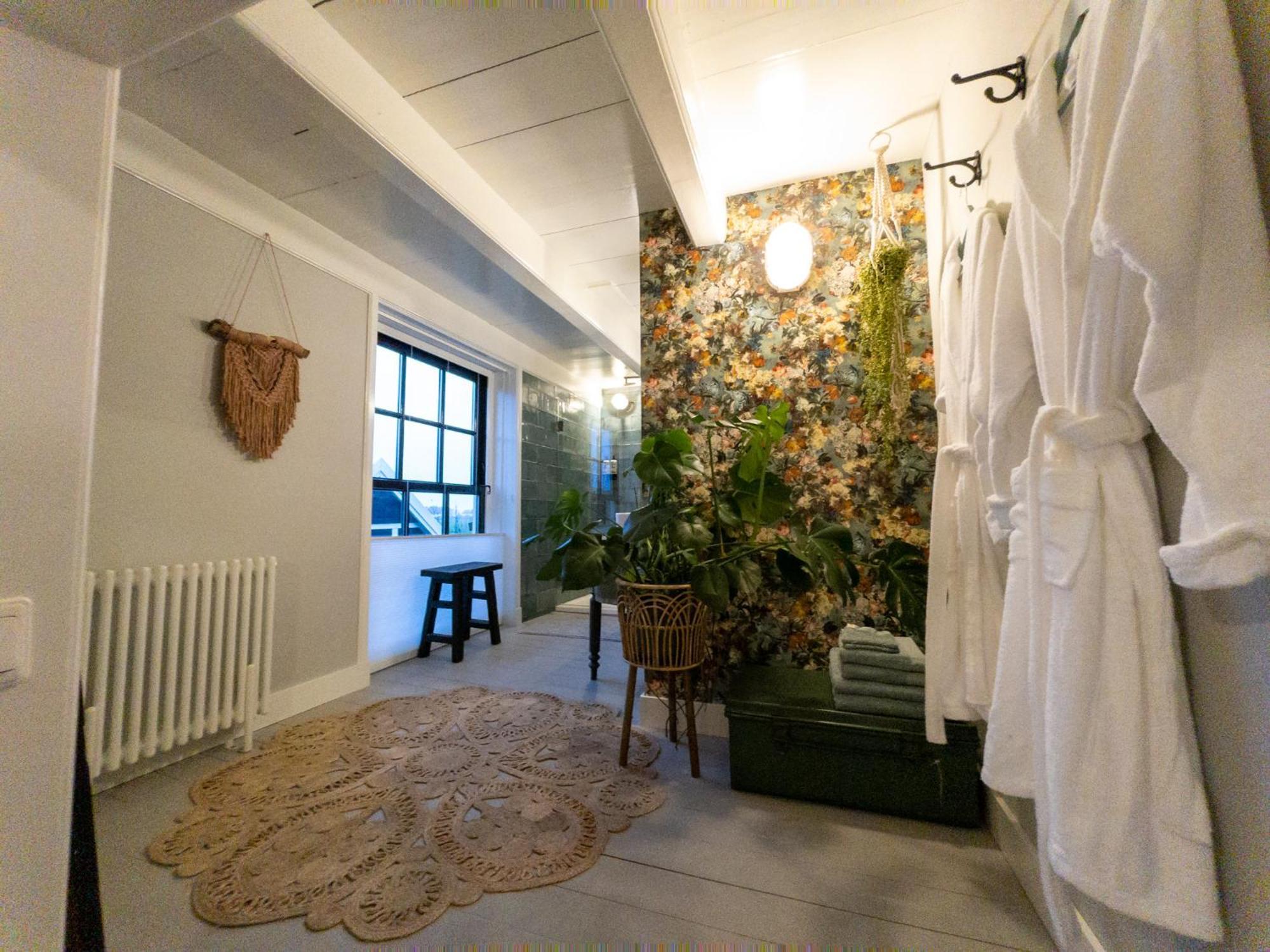 Bed & Breakfast HEerlijk! De Kwakel Exterior photo